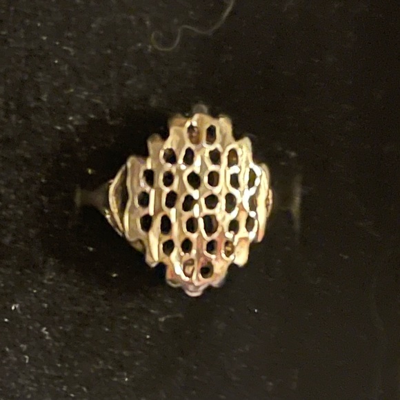 Silver ring - Picture 1 of 2